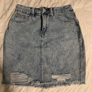 Jean skirt distressed